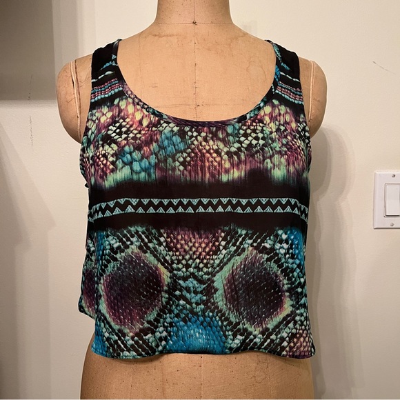Multi Colored Abstract Snake Print Cropped Cut Out Tank Top - Picture 2 of 6